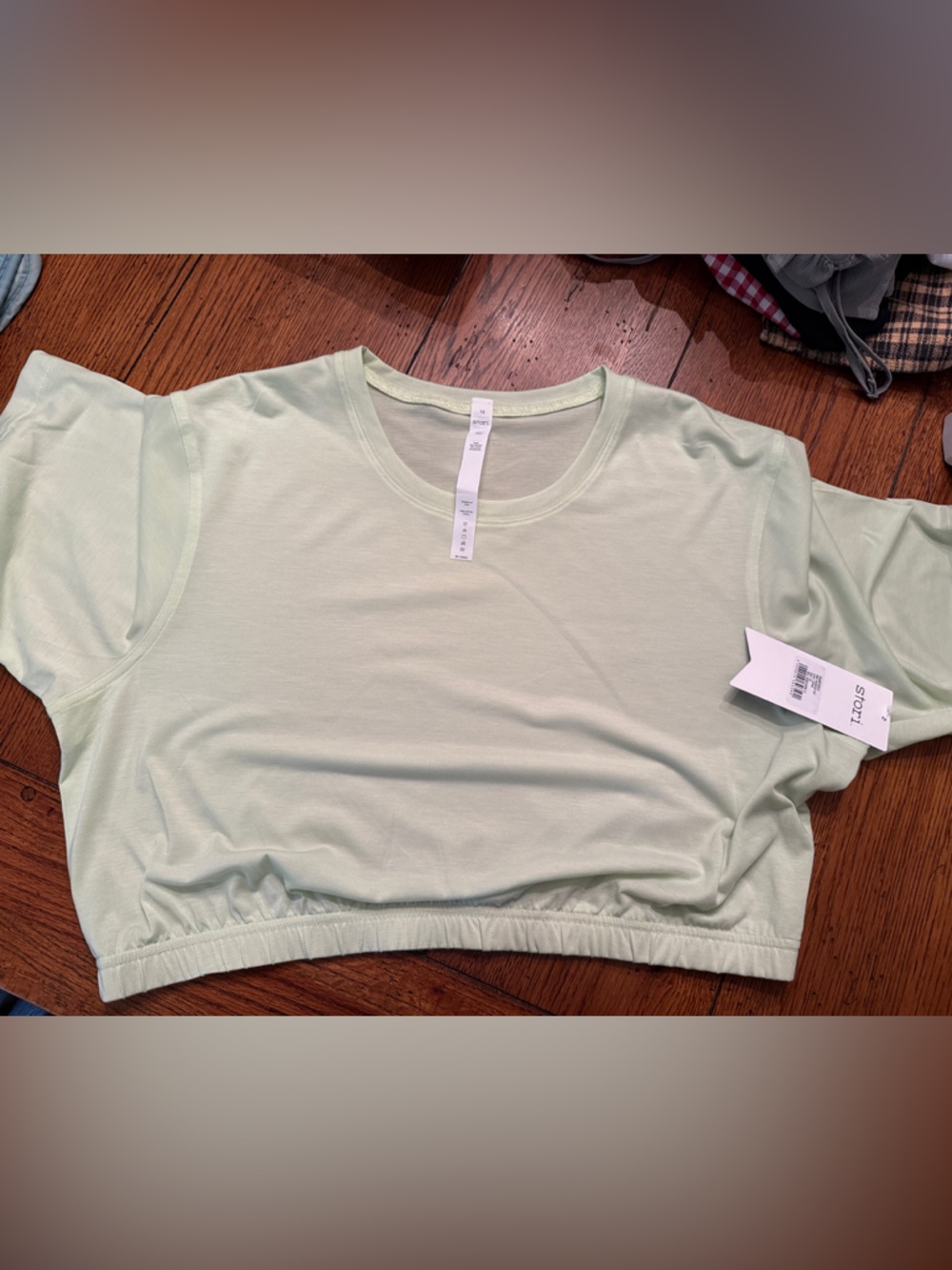Stori Sprig Green Cropped Short Sleeve Top